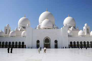 Große Moschee in Abu Dhabi, Eingangstor