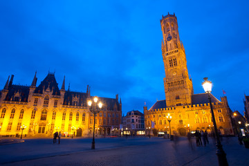 Fototapeta premium Grote Markt Courthouse Belfry Brugge Twilight