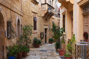 Obraz na płótnie Canvas Ulica w starego śródziemnomorskiego miasta