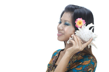Fototapeta premium asian girl with sea shell