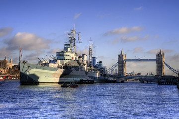 London (UK) - Tower Bridge