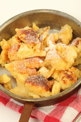 Kaiserschmarrn in Pfanne