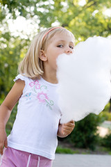 girl with candyfloss