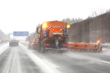 winterchaos auf autobahnen