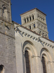 Fototapeta premium Cathédrale Saint-Pierre ; Angoulême ; Poitou - Charentes