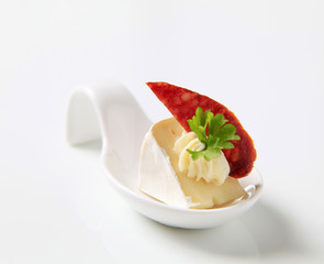 Cheese hors d'oeuvre