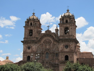 Fototapeta na wymiar Cathédrale de Cuzco, plaza de Armas (Pérou)