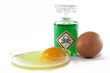 giftflasche mit eier