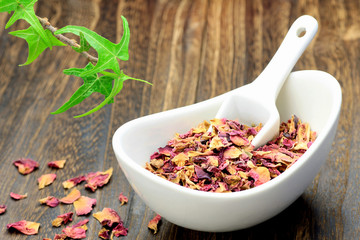 tea leaf of the rose tea