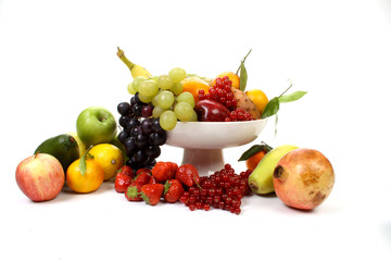 Obraz na płótnie Canvas Fruits on a fruit-dish