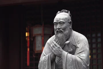 Stickers pour porte Lieux asiatiques Statue de Confucius au Temple à Shanghai, Chine