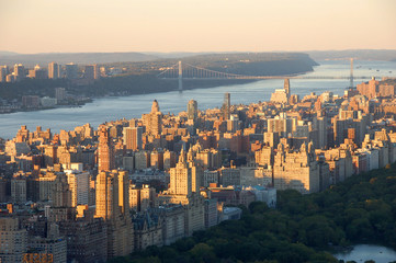 Naklejka premium View of Manhattan from the Top of the Rock by sunset