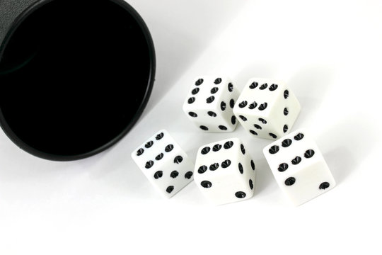 Five Dice With Cup