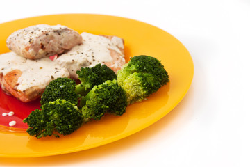 Salmon with broccoli