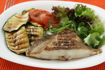 Grilled flounder with vegetables