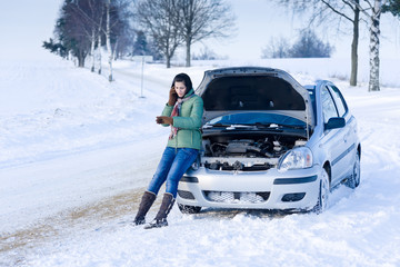 Winter car breakdown - woman call for help