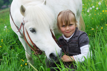 Mädchen mit Pony