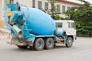 Fotobehang Blue Chinese Cement Truck, Street, Beijing, China © qingwa