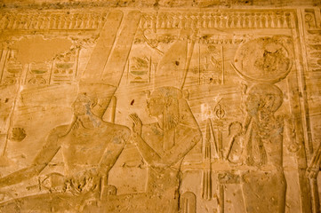 Fototapeta na wymiar Amon Ra, Isis i Ptah