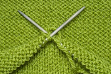 Knitting on spokes