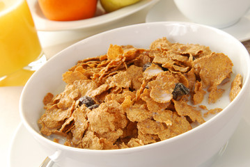 Corn flakes and raisins