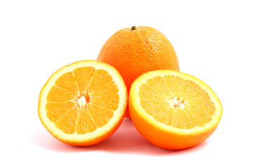 2 oranges in 3 pieces