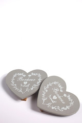 due cuori isolati su fondo bianco