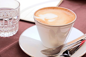 Cappuccino in einer Tasse