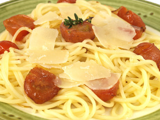 Spaghetti with Cherry Tomatoes