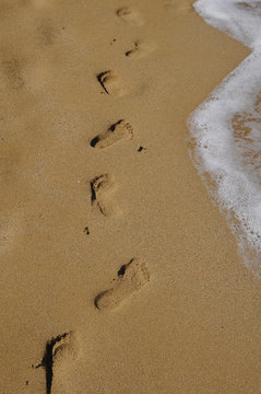 Fu&szlig;abdr&uuml;cke am Strand