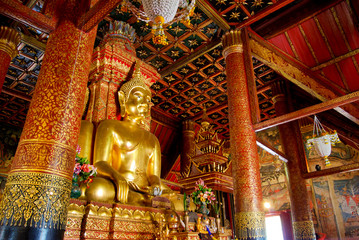 Four direction Golden Buddha Statue