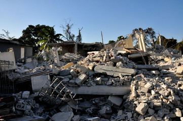 Fototapeta na wymiar Trzęsienie ziemi w Haiti 2010