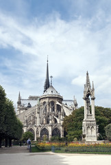 Fototapeta na wymiar View of the Notre Dame Cathedral and the Isle de la Cité