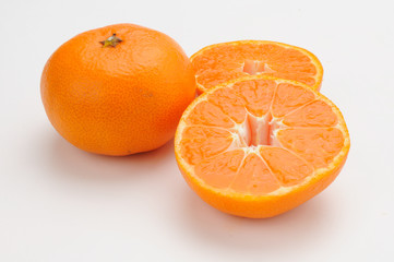 カットしたミカン