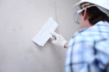 aligns wall