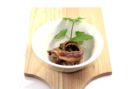 Acciughe su tagliere - Anchovies on chopping board