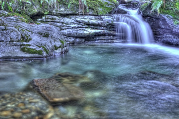 Cascada en el arroyo.