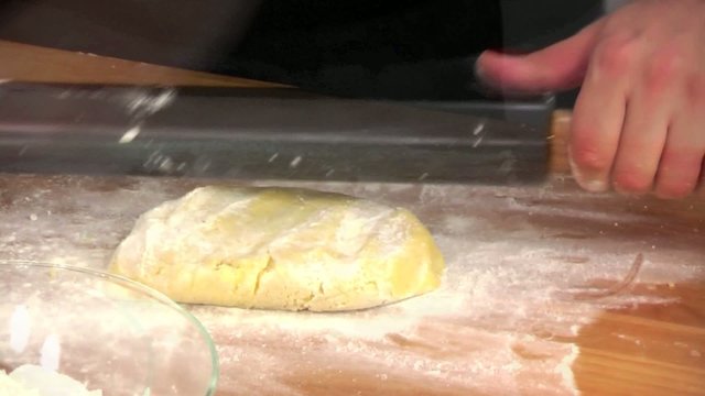 baking christmas cookies