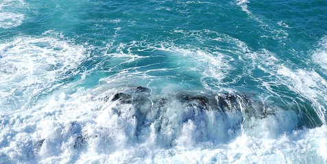 De l'eau et des rochers
