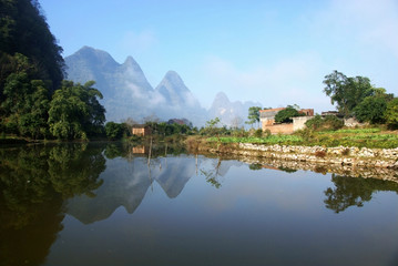 Fototapeta na wymiar Kraj w Guilin w Chinach