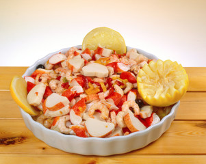 Antipasto di polpa di granchio e gamberetti