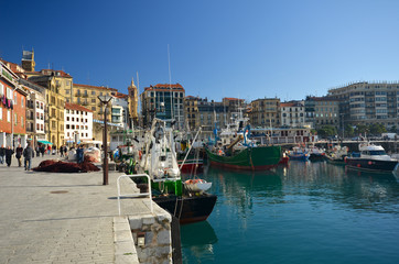 Fototapeta premium Port w San Sebastian