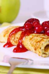 pfannkuchen mit marmelade