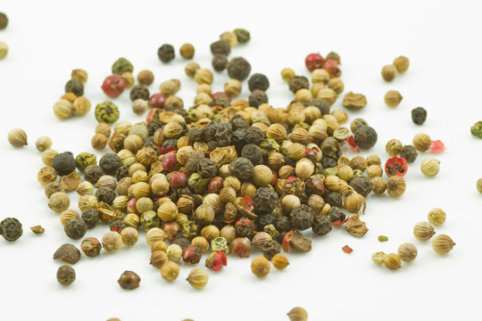 poivre et baies pour la cuisine