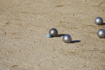 Petanque balls