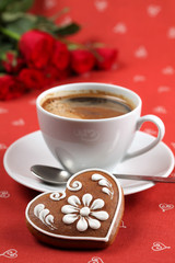 Gingerbread heart and coffee