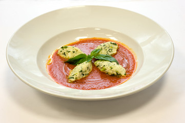 pappa al pomodoro con gnocchi di ricotta