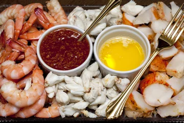 Papier Peint photo Lavable Crustacés Shrimp, crab meat and lobster on a plate