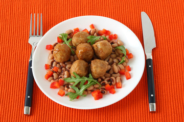 chicken meatballs with beans and red pepper