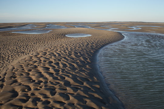 plage &agrave; mar&eacute;e basse